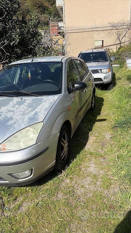 Usata Ford Focus 116 CV (85 kW) 2002 Grigio Berlina