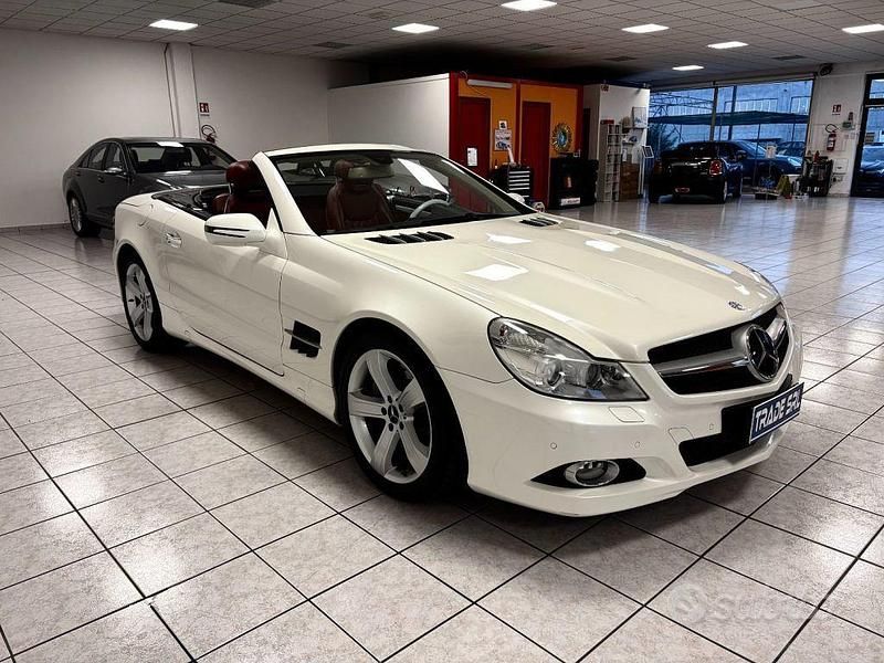 Usata Mercedes SL500 387 CV (284 kW) 2012 Bianco Cabrio