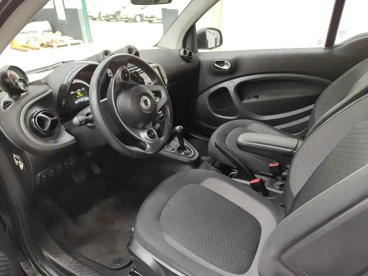 Usata Smart ForTwo Electric Drive Passion 60 kW (82 CV) 2021 Bianco