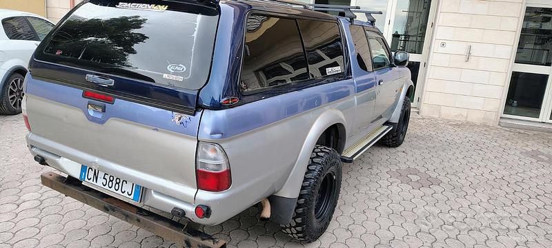 Grigio Usata 2001 Mitsubishi L SUV | 10.990 € - Immagine 1/4