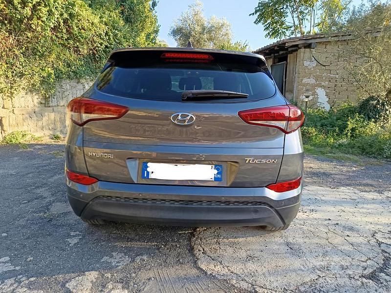 Usata Hyundai Tucson Xpossible 141 CV (103 kW) 2017 Grigio SUV