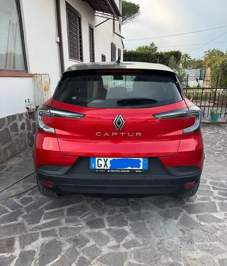 Usata Renault Captur Evolution 101 CV (74 kW) 2025 Rosso SUV