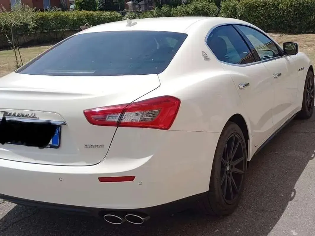 Usata Maserati Ghibli 250 CV (183 kW) 2016 Bianco Berlina