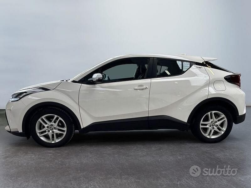 Usata Toyota C-HR Active 122 CV (89 kW) 2023 Other SUV