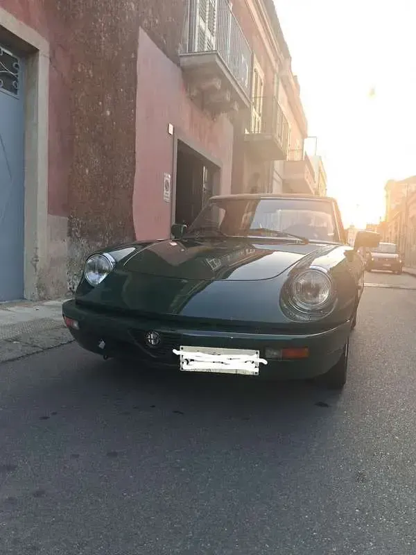 Usata Alfa Romeo Spider 106 CV (77 kW) 1992 Cabrio