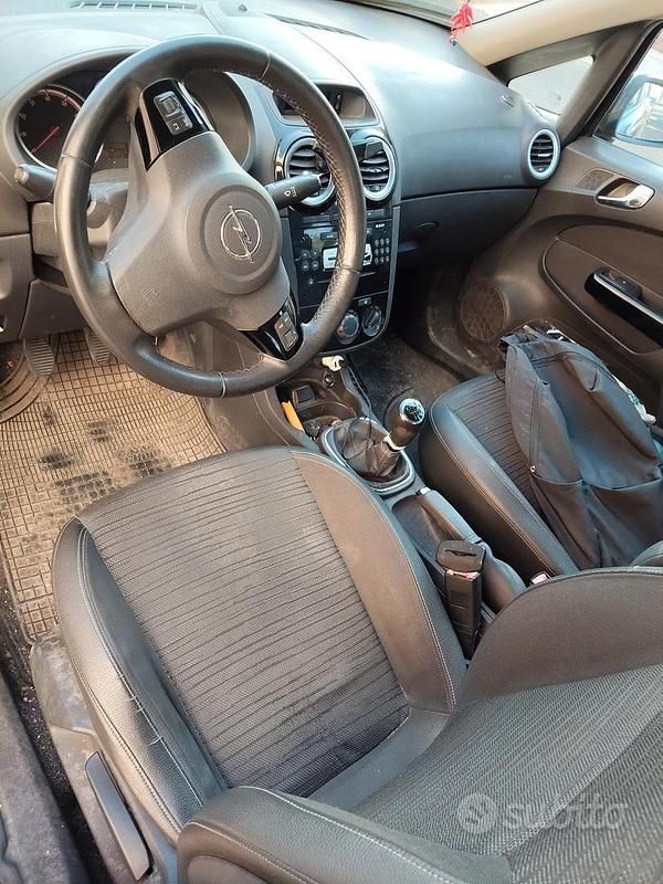 Usata Opel Corsa 2014 Nero Berlina