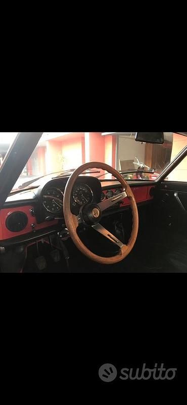 Usata Alfa Romeo Spider 88 CV (64 kW) 1970 Rosso Cabrio