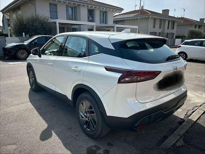 Usata Nissan Qashqai Acenta 140 CV (102 kW) 2021 Bianco SUV