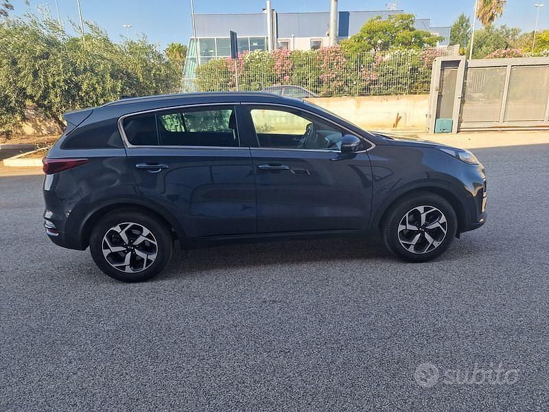 Usata Kia Sportage 135 CV (99 kW) 2019 Grigio SUV