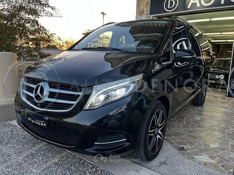 Usata Mercedes V250 Exclusive 190 CV (139 kW) 2019 Nero Monovolume