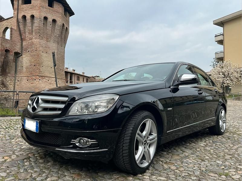 Usata Mercedes C320 224 CV (164 kW) 2008 Nero Berlina