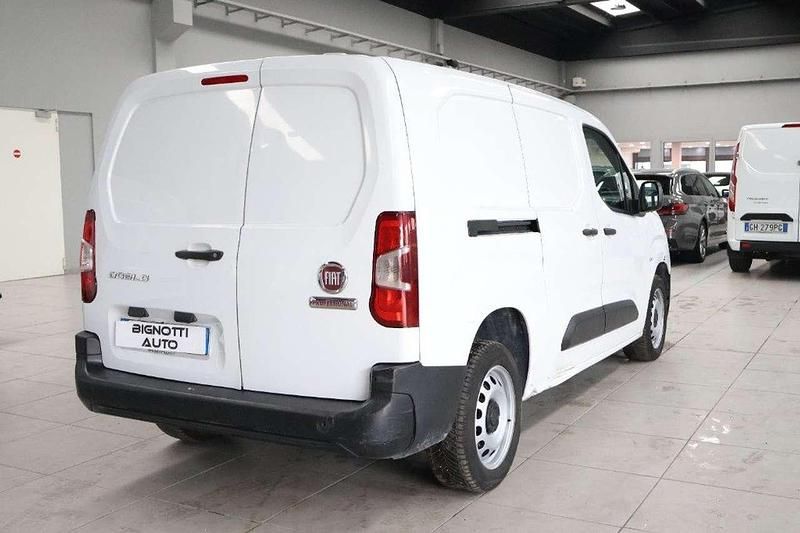 Usata Fiat Doblò 131 CV (96 kW) 2023 Bianco Monovolume