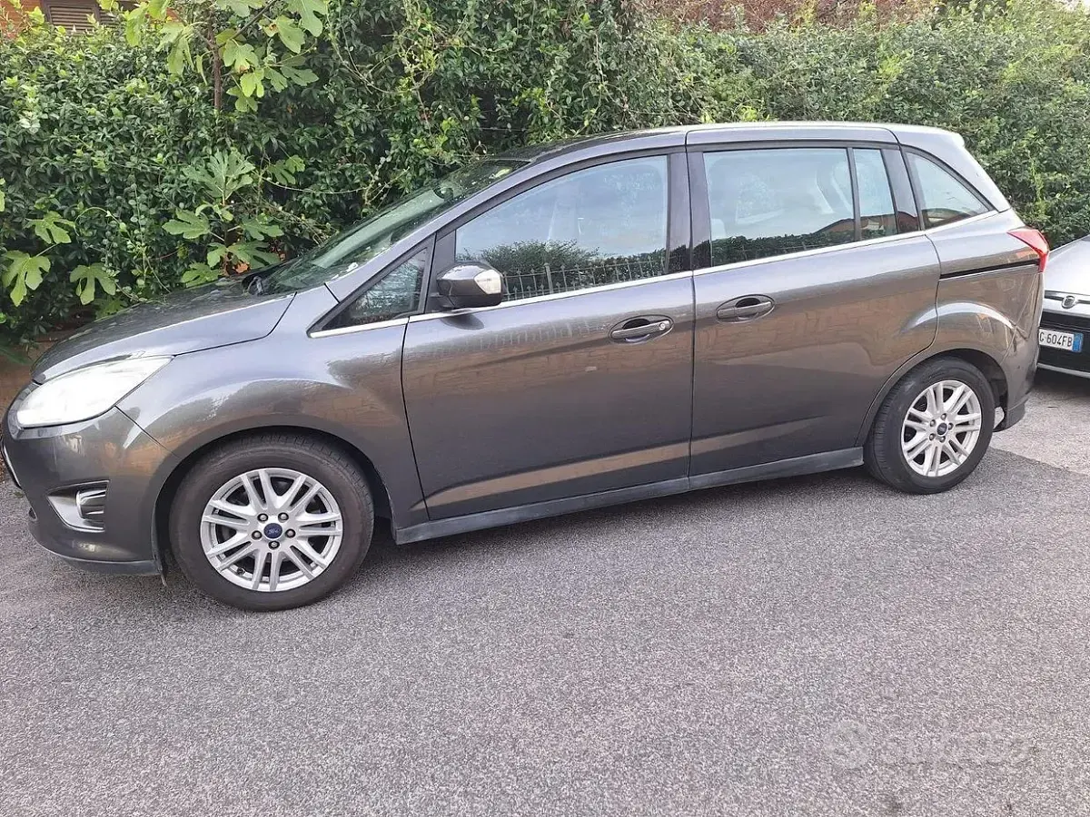 Usata Ford Grand C-Max 115 CV (84 kW) 2014 Grigio Monovolume
