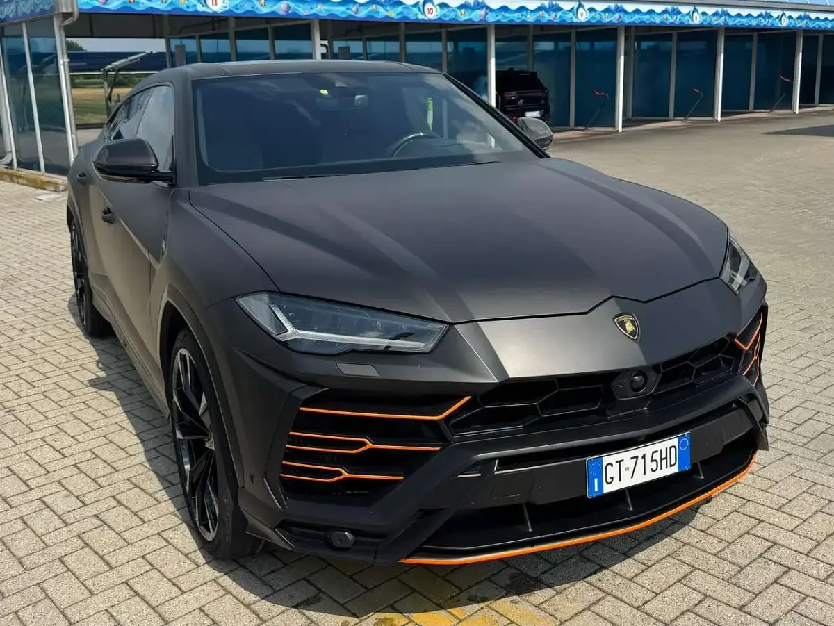 Usata Lamborghini Urus 650 CV (478 kW) 2022 Grigio SUV