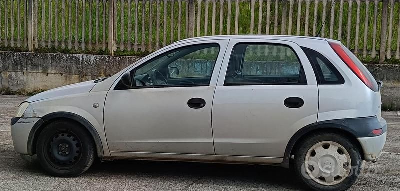 Usata Opel Corsa 2003 Utilitaria