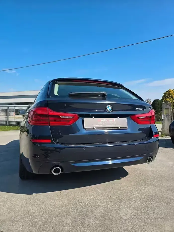 Usata BMW 520 Luxury Line 190 CV (139 kW) 2018 Blu Station wagon