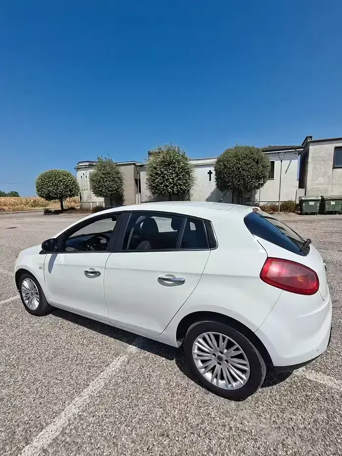 Usata Fiat Bravo Active 105 CV (77 kW) 2008 Bianco Utilitaria