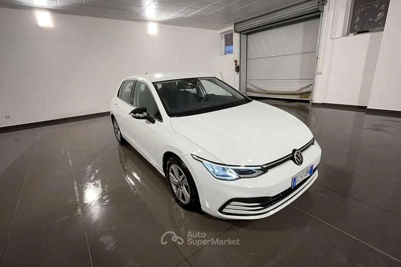Usata VW Golf VIII Life 117 CV (86 kW) 2020 Bianco Berlina