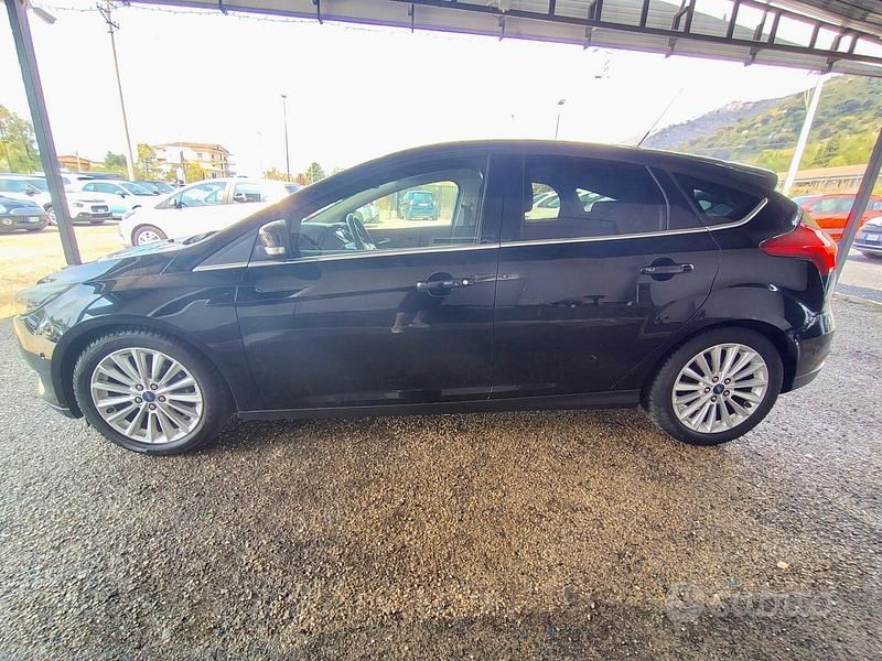 Usata Ford Focus Titanium 125 CV (91 kW) 2015 Nero Berlina