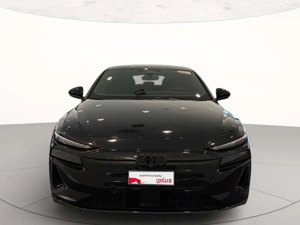 Usata Audi A6 e-tron S-Line 314 kW (428 CV) 2025 Nero mito metallizzato Station wagon