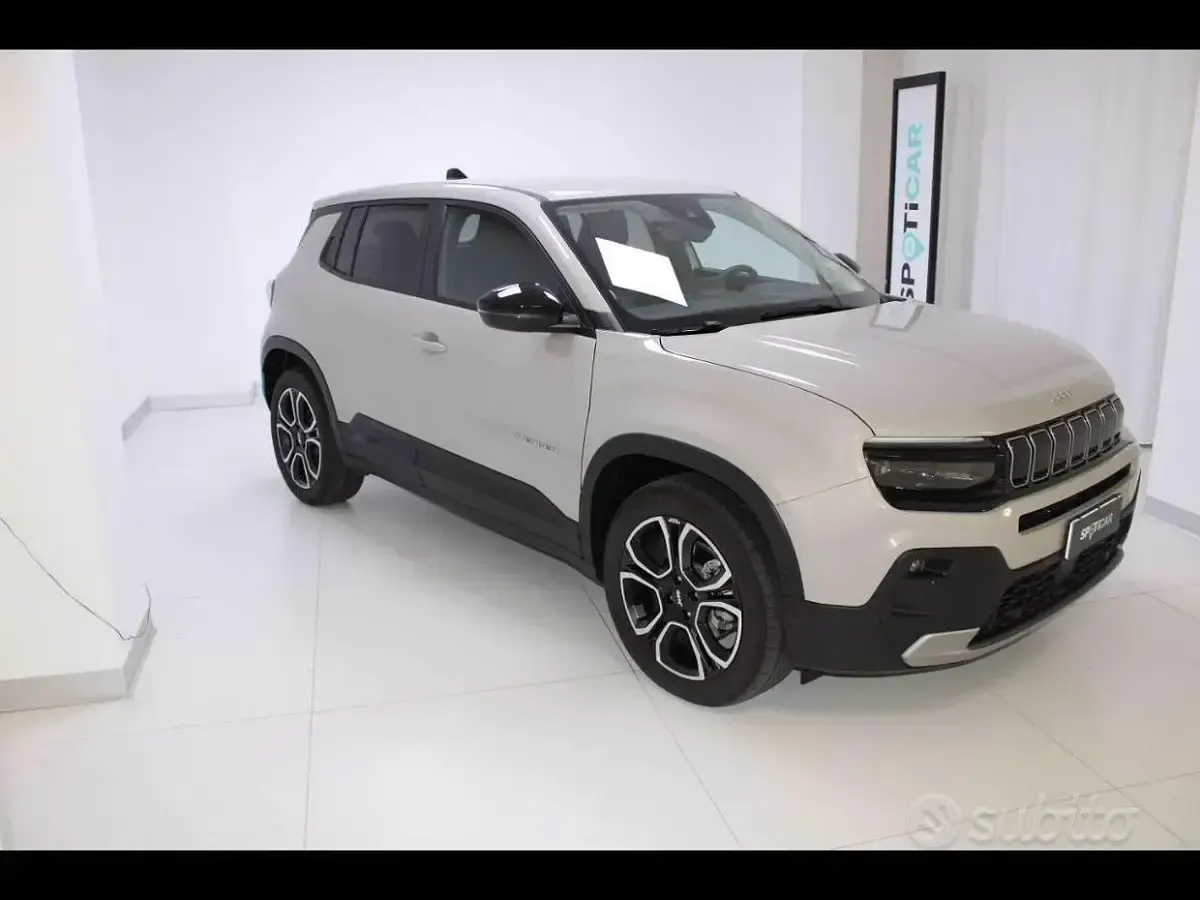 Usata Jeep Avenger Summit 61 kW (84 CV) 2025 SUV