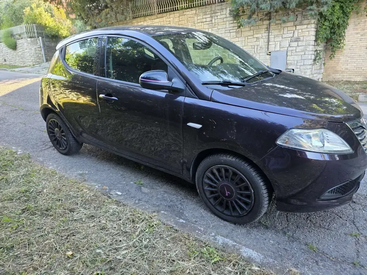 Usata Lancia Ypsilon 69 CV (50 kW) 2013 Other Utilitaria