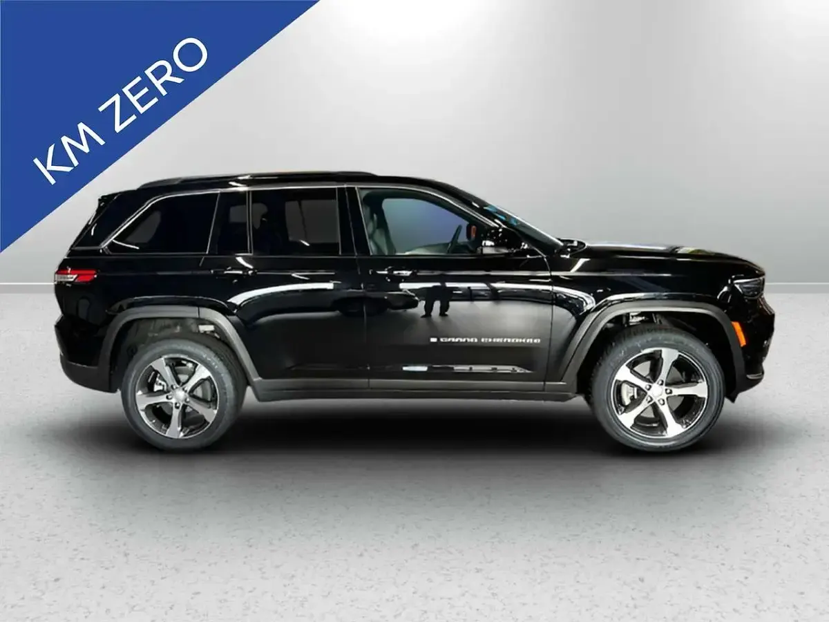 Nuova Jeep Grand Cherokee Limited 379 CV (278 kW) 2025 Diamond black SUV