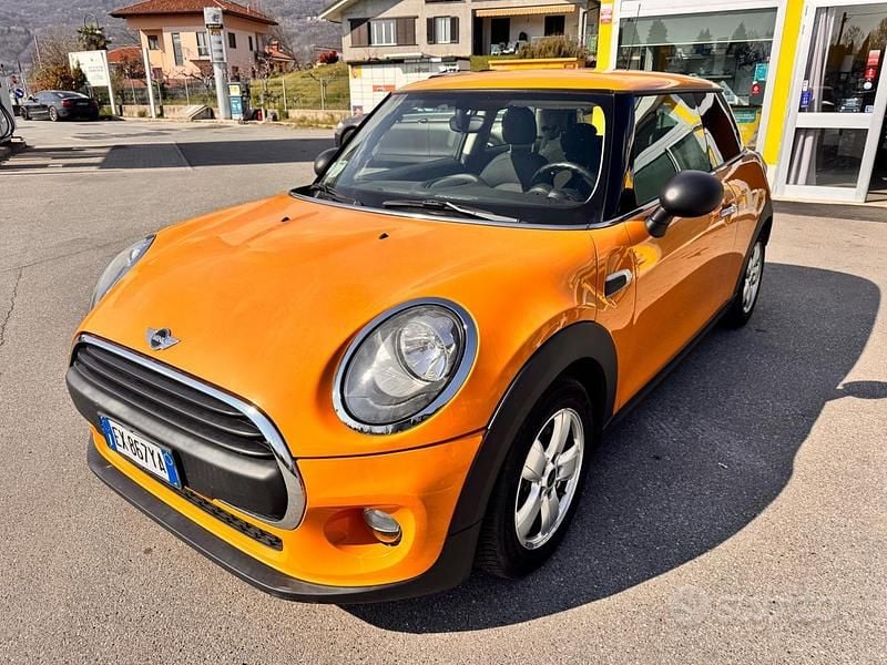 Usata Mini ONE 75 CV (55 kW) 2014 Arancione Utilitaria
