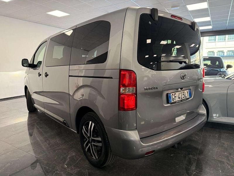 Usata Toyota Proace Verso Luxury 180 CV (132 kW) 2021 Grigio Station wagon