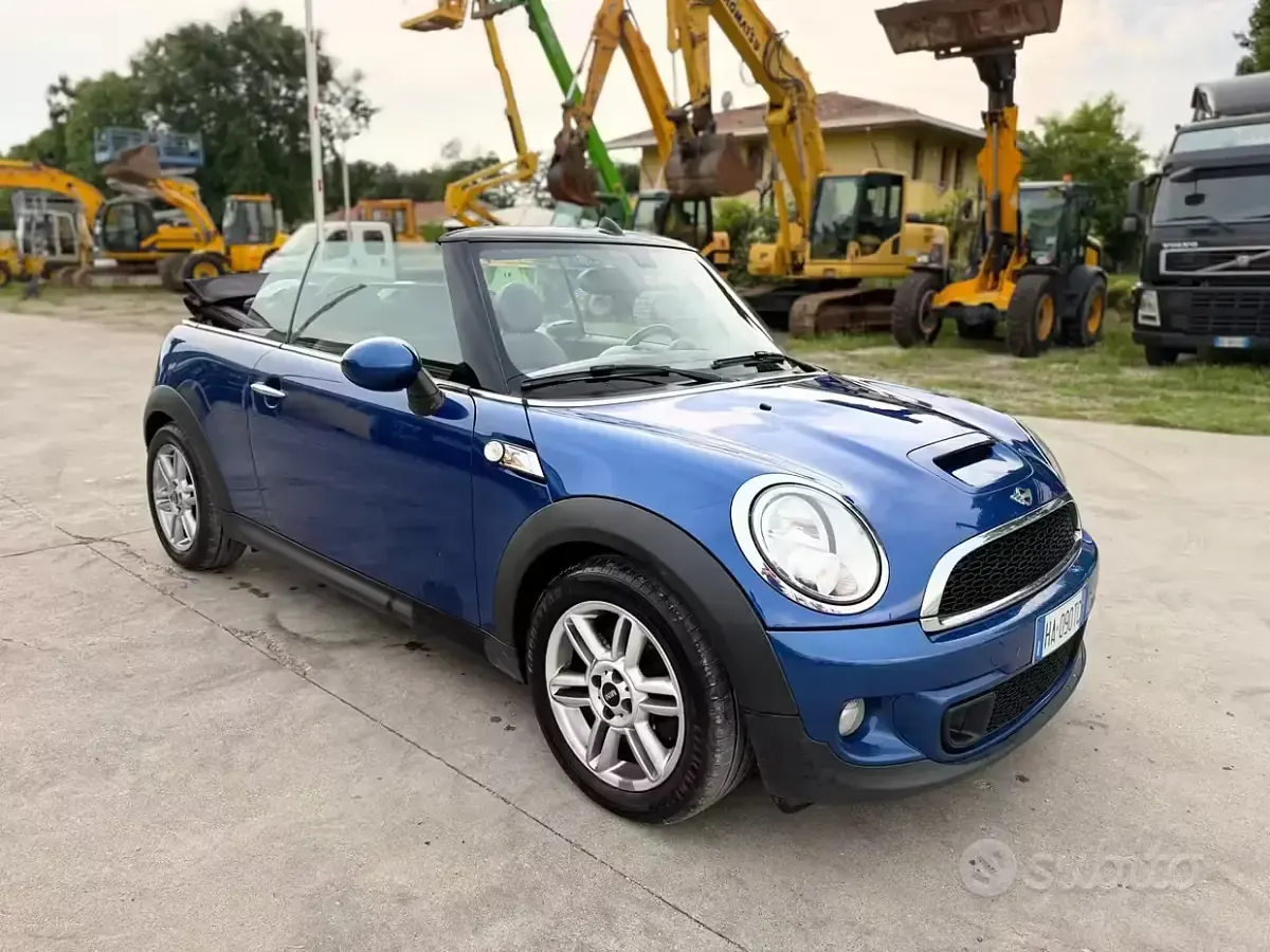 Usata Mini Cooper S Cabriolet 184 CV (135 kW) 2013 Blu Cabrio