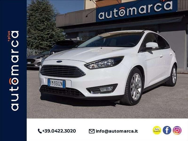 Bianco Usata 2018 Ford Focus Titanium Tre volumi | 11.900 € (Buon prezzo) - Immagine 1/4
