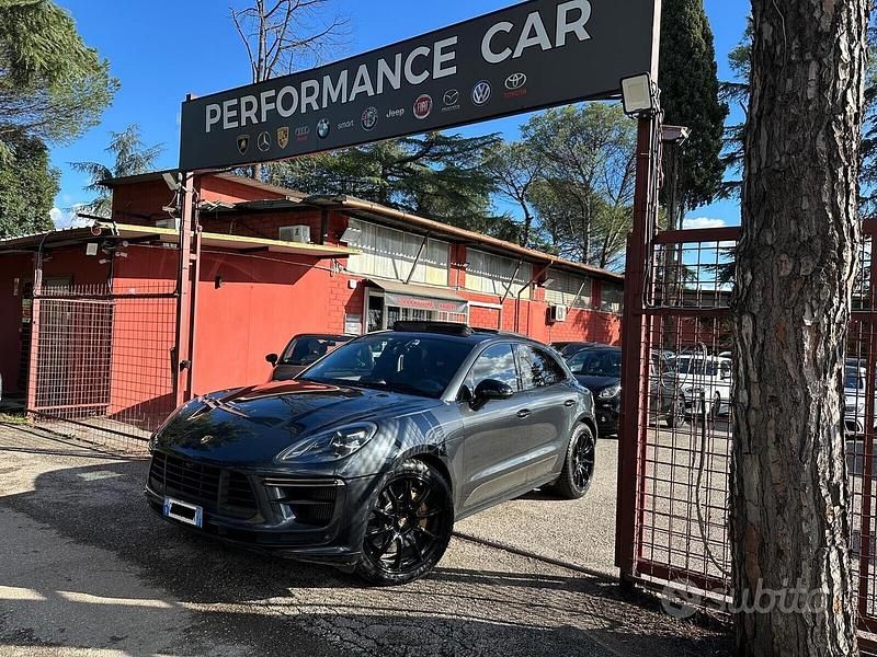 Usata Porsche Macan Turbo 441 CV (324 kW) 2020 Grigio SUV