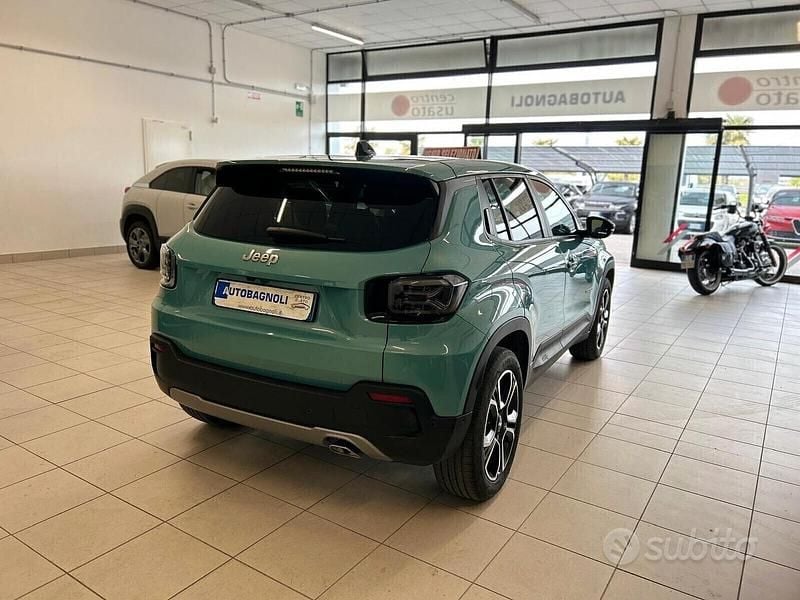 Usata Jeep Avenger Summit 101 CV (74 kW) 2024 Blu SUV