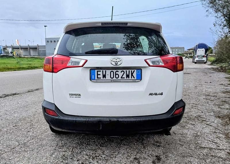 Usata Toyota RAV4 Active 124 CV (91 kW) 2014 SUV