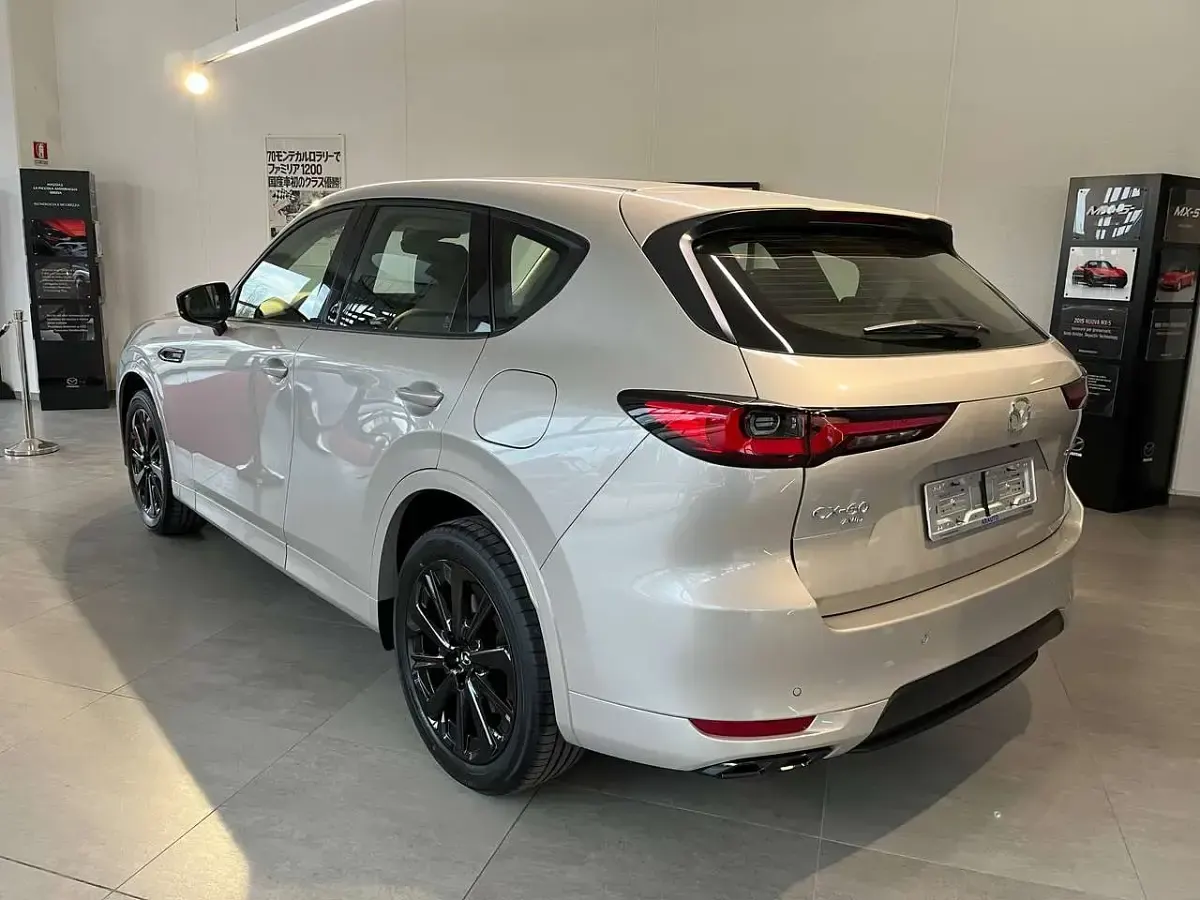 Usata Mazda CX-60 Homura-Line 249 CV (183 kW) 2024 Argento SUV