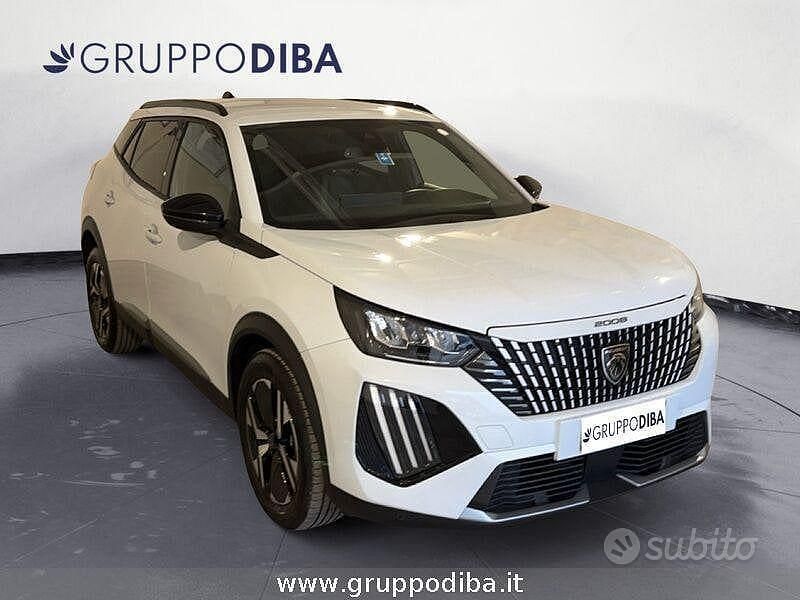 Usata Peugeot 2008 Allure 101 CV (74 kW) 2025 Bianco SUV