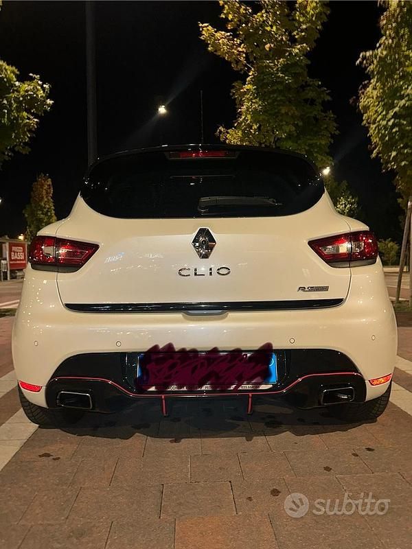 Usata Renault Clio IV LIMITED 200 CV (147 kW) 2014 Bianco Berlina