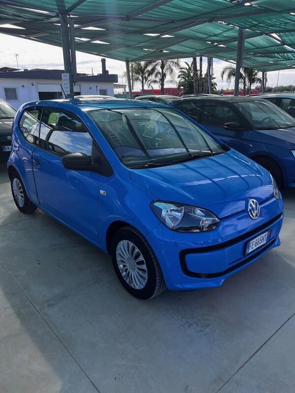 Usata VW up! high up! 75 CV (55 kW) 2016 Blu Utilitaria