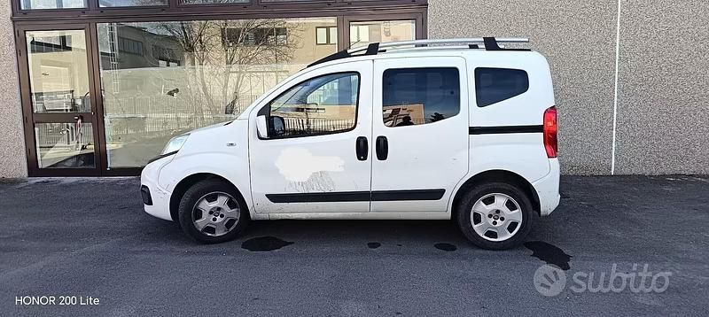 Usata Fiat Qubo Trekking 80 CV (58 kW) 2018 Bianco Monovolume