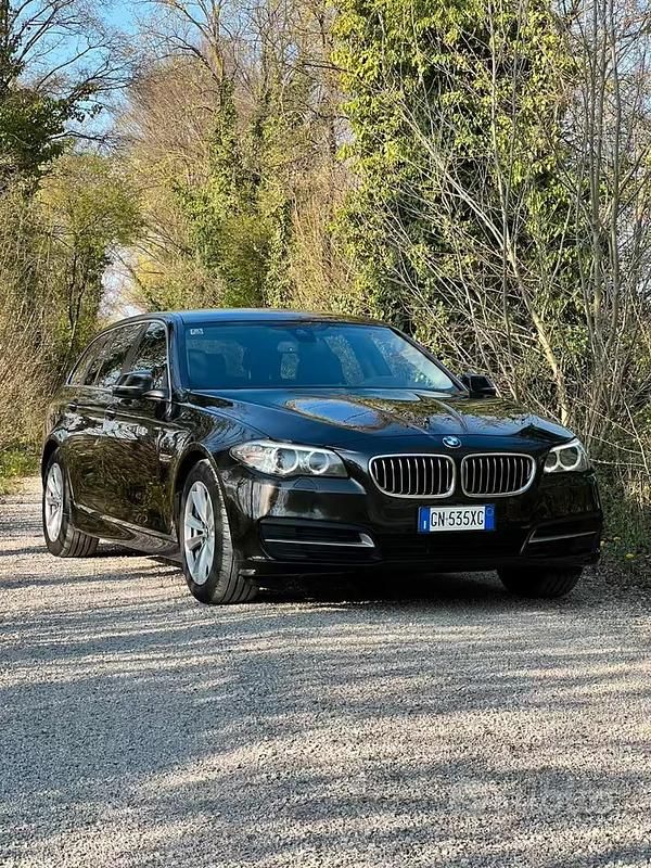 Usata BMW 520 Comfort Edition 190 CV (139 kW) 2015 Station wagon