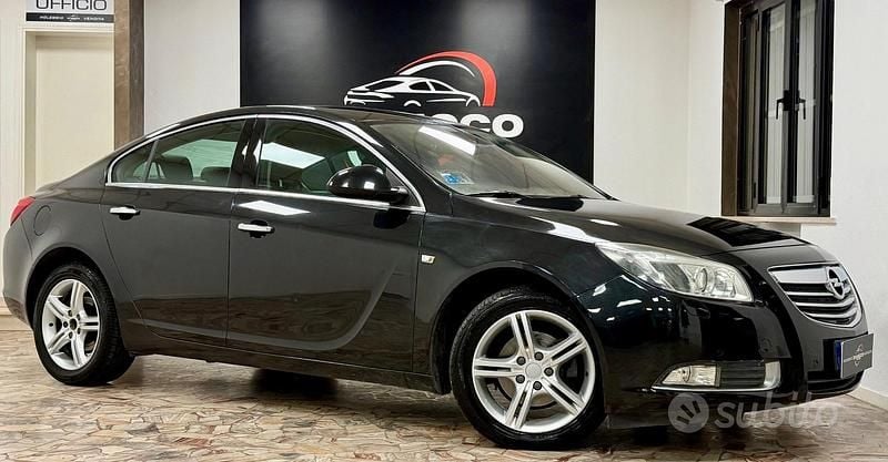 Usata Opel Insignia Cosmo 160 CV (117 kW) 2010 Nero Berlina