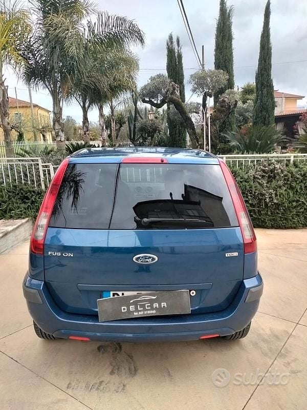 Usata Ford Fusion Collection 68 CV (50 kW) 2007 Blu Utilitaria