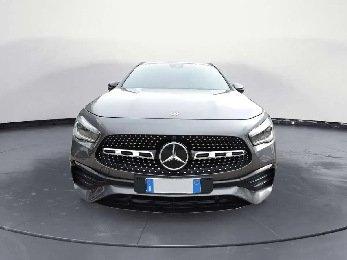 Usata Mercedes GLA250 Premium 224 CV (164 kW) 2021 Grigio SUV