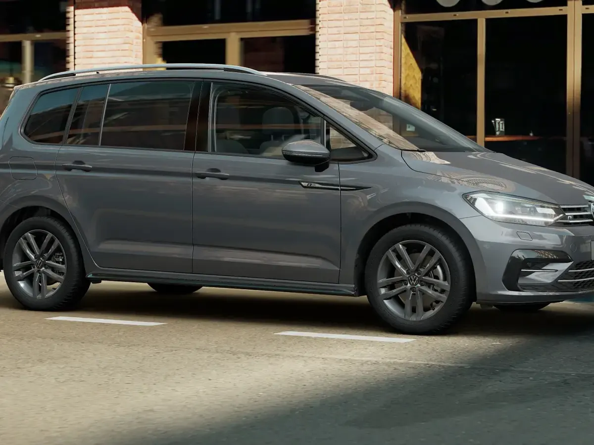 Nuova VW Touran Business 150 CV (110 kW) 2026 Dolphin grey metallizzato Monovolume
