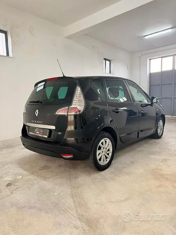 Usata Renault Scénic XMOD 110 CV (80 kW) 2016 Nero Monovolume