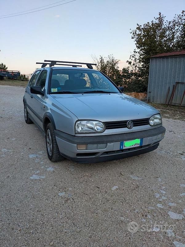 Grigio Usata 1997 VW Golf III Tre volumi | 2500 € - Immagine 1/4