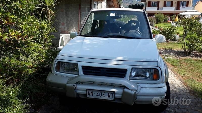 Usata 1997 Suzuki Vitara SUV | 5000 € (Buon prezzo) - Immagine 1/4