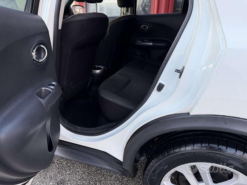Usata Nissan Juke Acenta 117 CV (86 kW) 2010 Bianco SUV