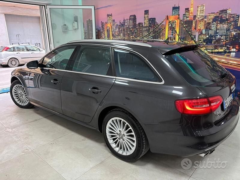 Begagnad Audi A4 S-Line 177 HK (130 kW) 2013 Svart Kombi