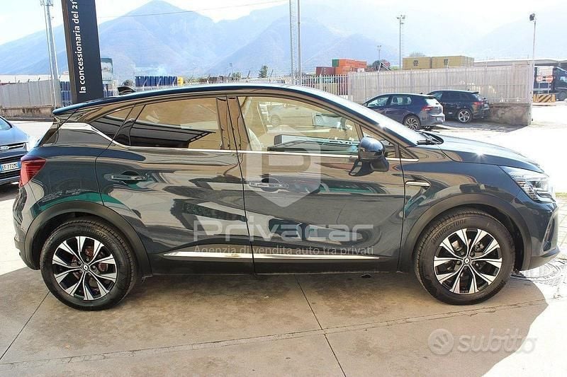Usata Renault Captur Techno 100 CV (73 kW) 2023 Blu SUV